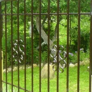 Металлические заборы — ажурные