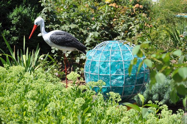 Декоративный стеклянный камень: вариант фактуры и оттенка