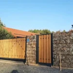 коричневый забор